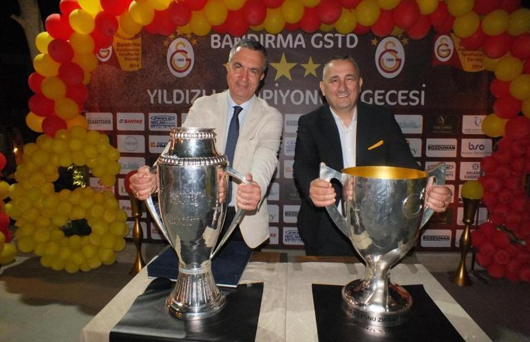 Bandırmada çifte kupalı Galatasaray Balosu