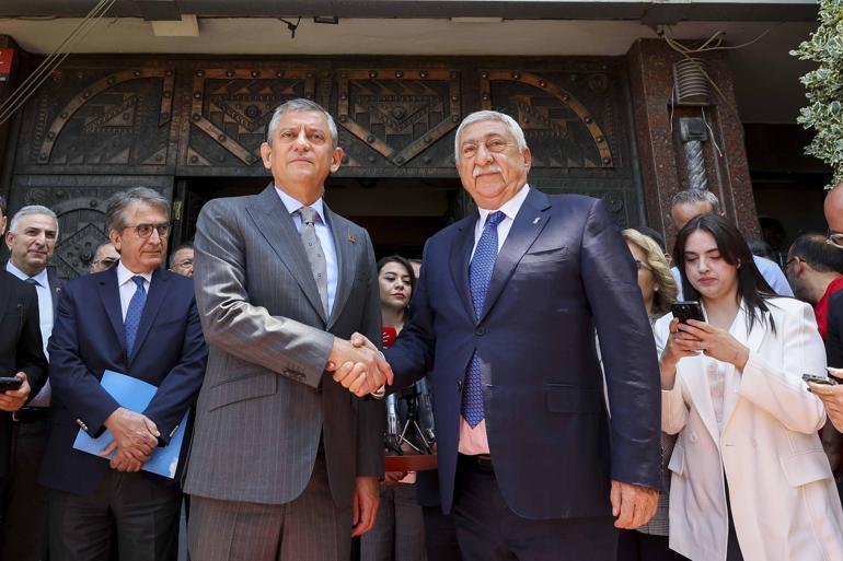 Özgür Özel: Asgari ücret ve esnafla ilgili çalışmalarımızı Meclise taşıyacağız