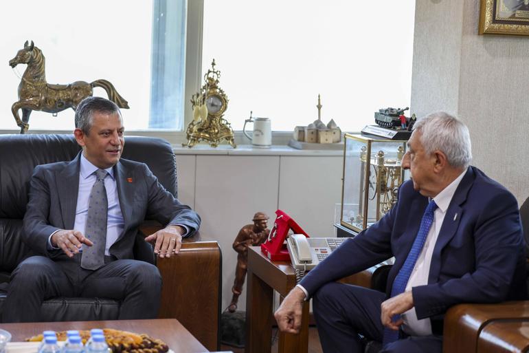 Özgür Özel: Asgari ücret ve esnafla ilgili çalışmalarımızı Meclise taşıyacağız