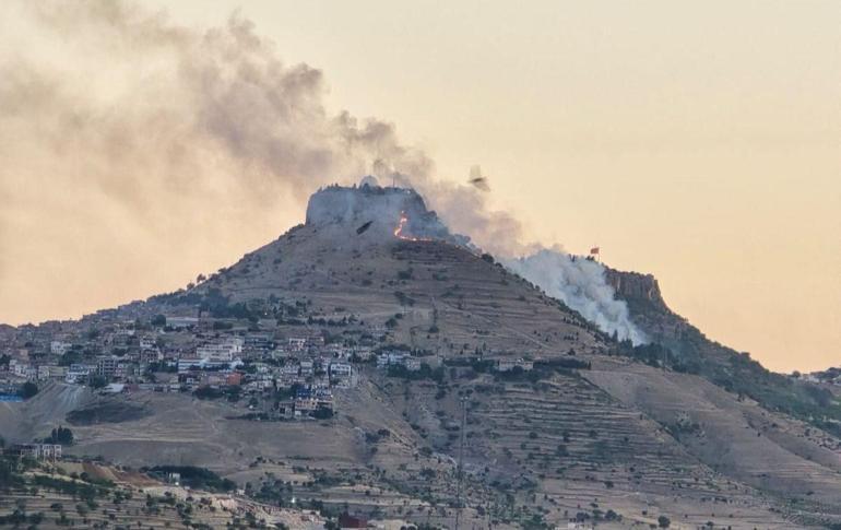Mardin Kalesi eteklerinde 3 ayrı noktada örtü yangını