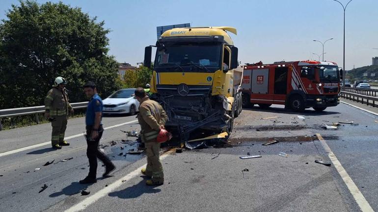 Sancaktepe TEM Otoyolunda zincirleme kaza: 2 yaralı