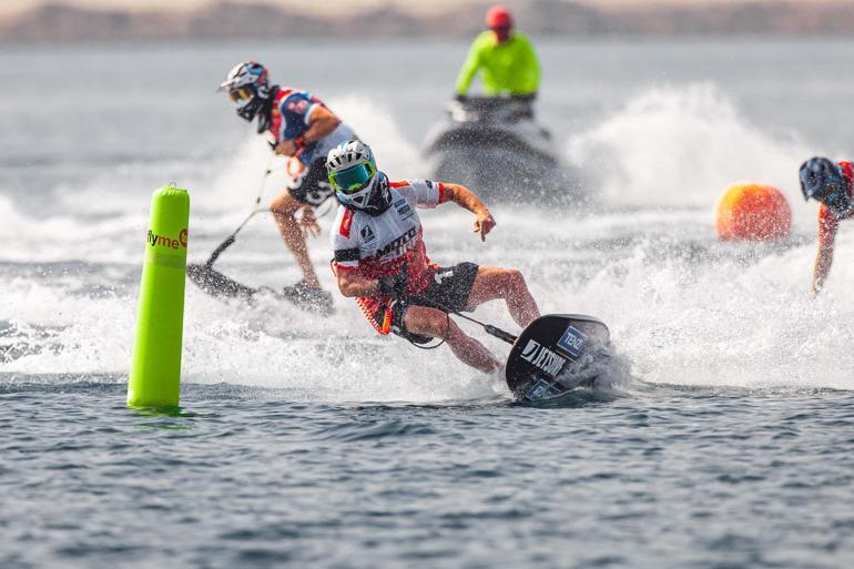 Çeşmede gerçekleşecek Dünya Motosurf Şampiyonasını D-Smart ekranlara taşıyacak