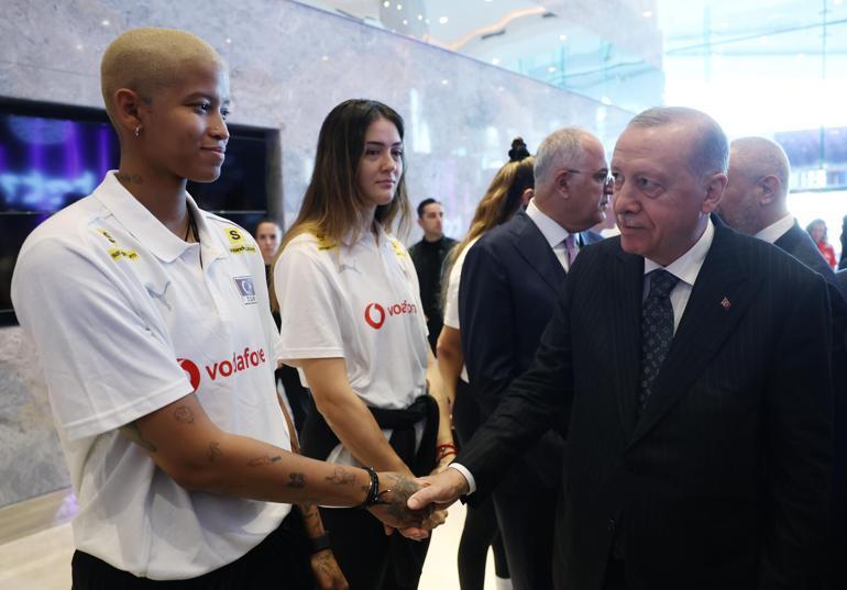 Cumhurbaşkanı Erdoğan Filenin Sultanlarını kabul etti