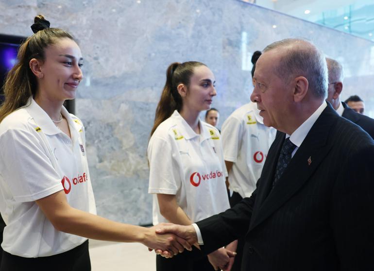 Cumhurbaşkanı Erdoğan Filenin Sultanlarını kabul etti