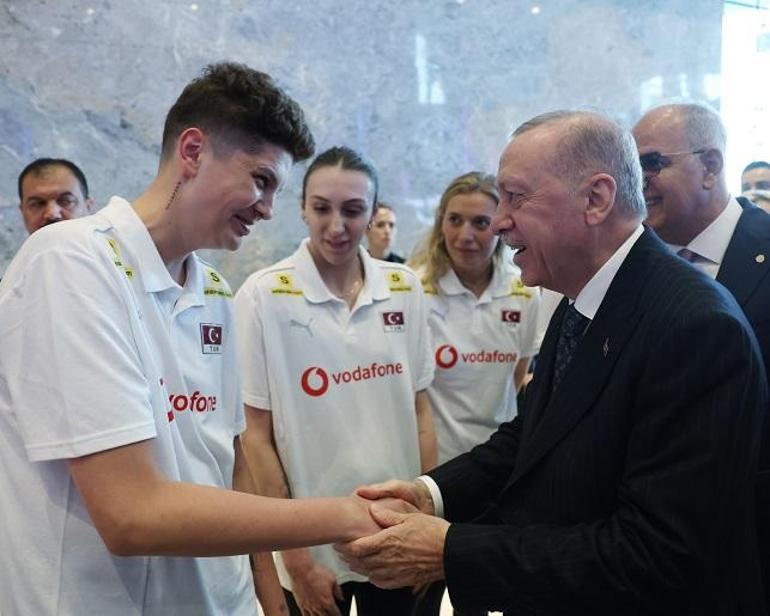 Cumhurbaşkanı Erdoğan Filenin Sultanlarını kabul etti