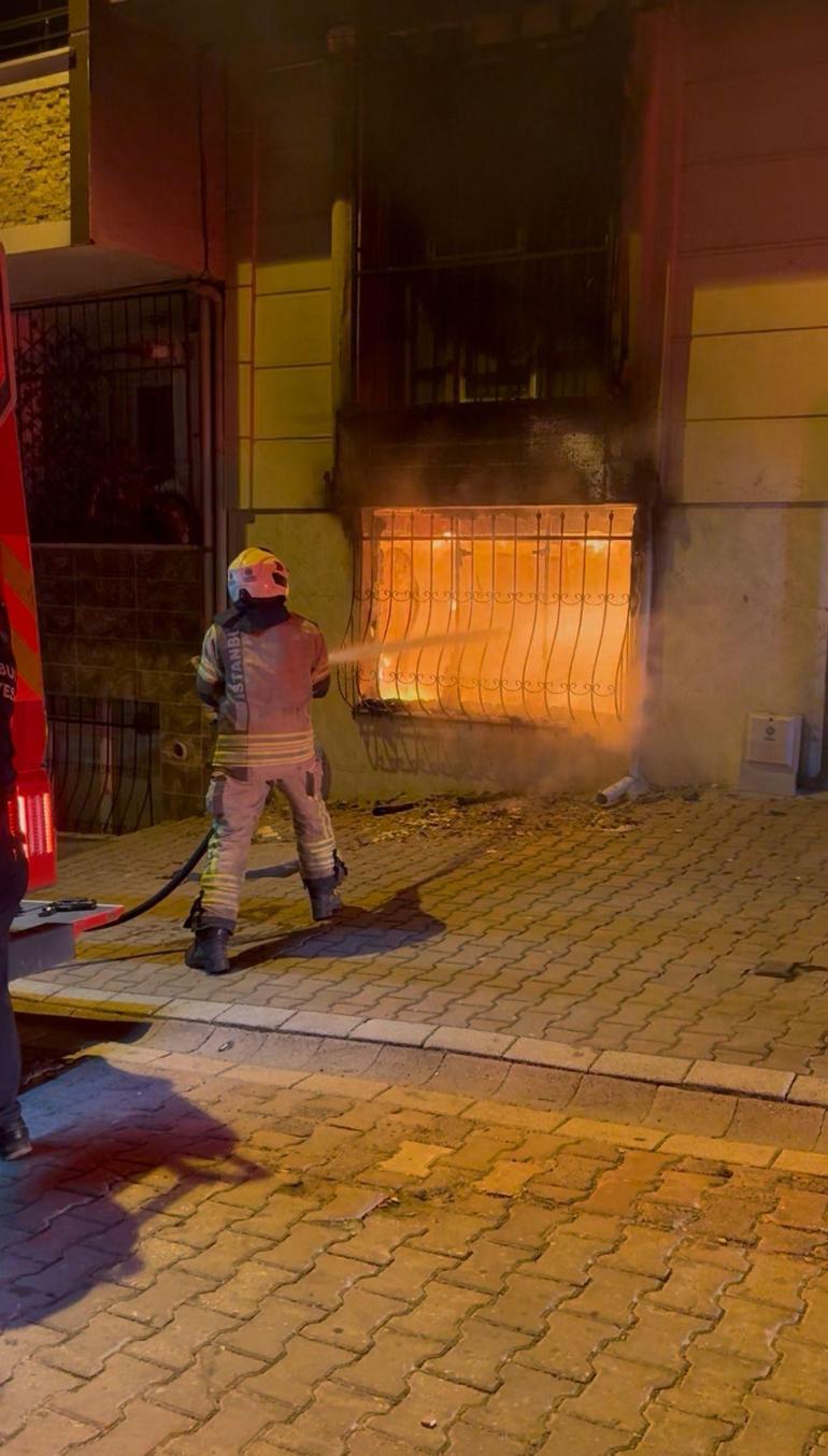 Esenyurtta 5 katlı binada yangın: 14 kişi kurtarıldı