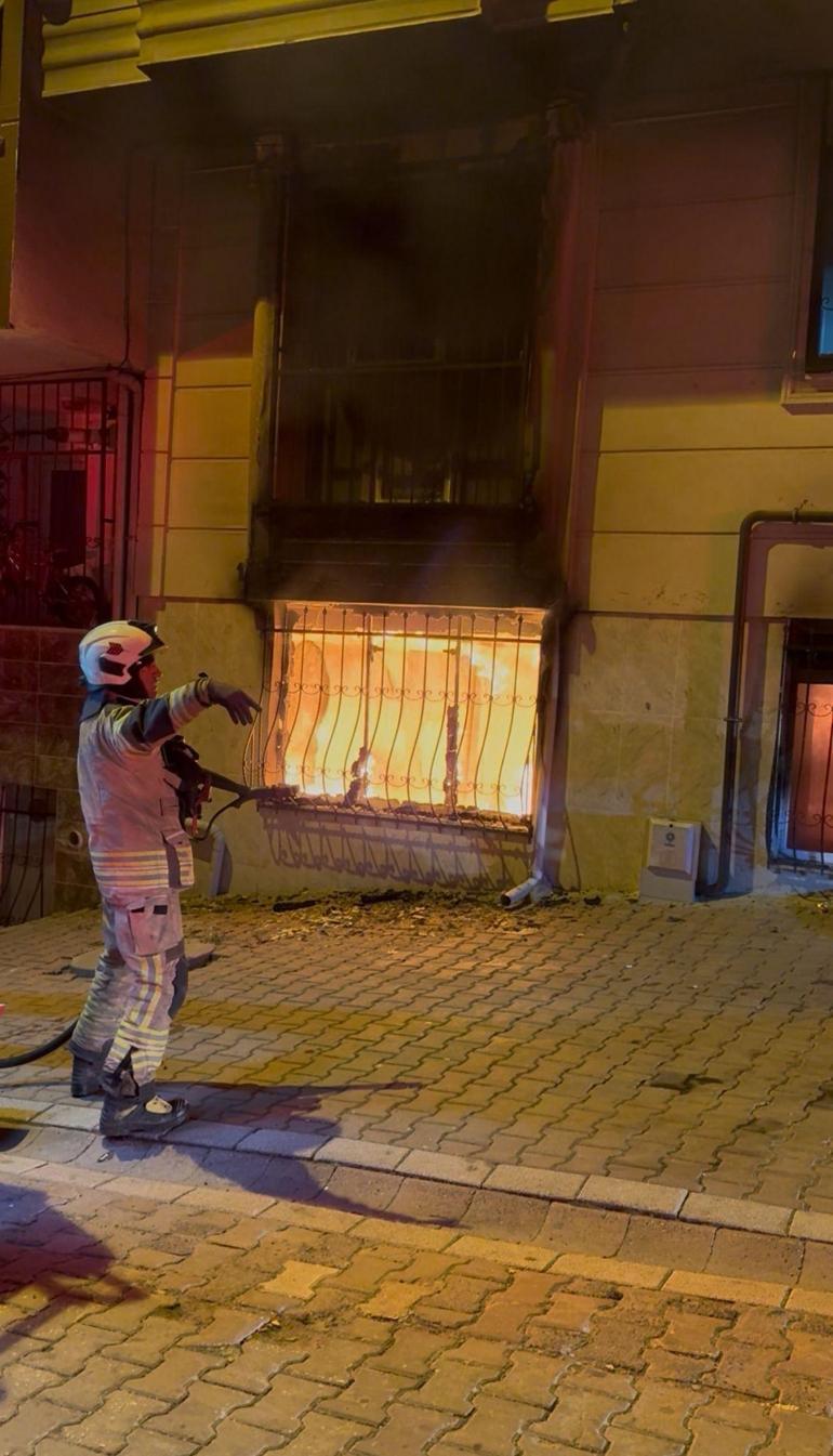 Esenyurtta 5 katlı binada yangın: 14 kişi kurtarıldı