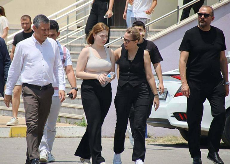 Özgür Özel, Nehir Zeyreki sınav sabahı yalnız bırakmadı