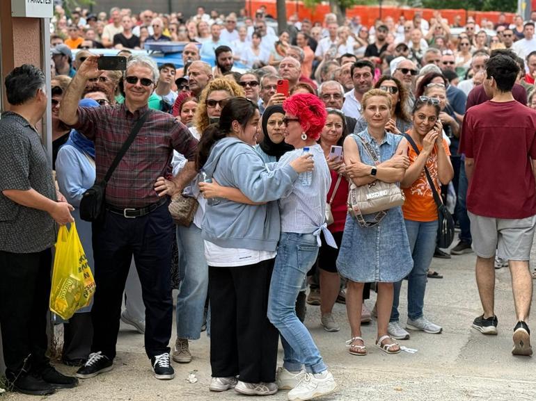 ÖSYM Başkanı Ersoy, YKS adaylarına destek oldu