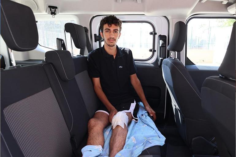 Ortopedik rahatsızlığı olan adayı, sınava görevliler yetiştirdi