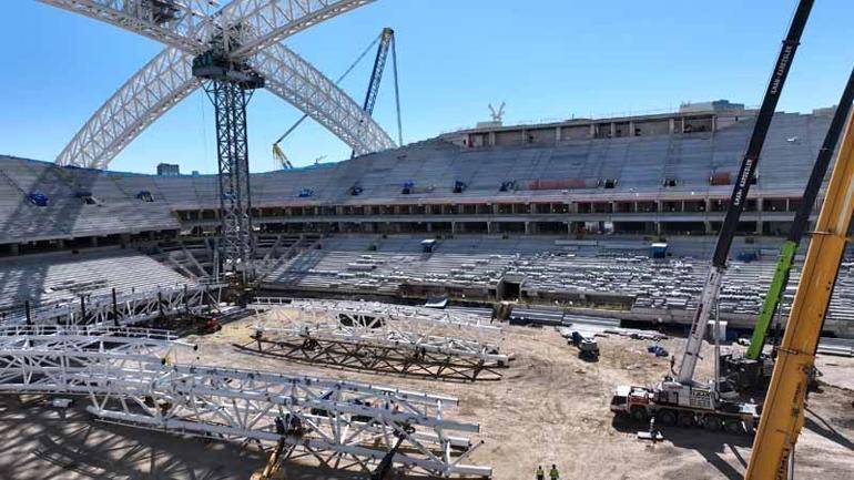 İki bakandan ortak paylaşım: Başkentimizin yeni stadyumu hızla yükseliyor