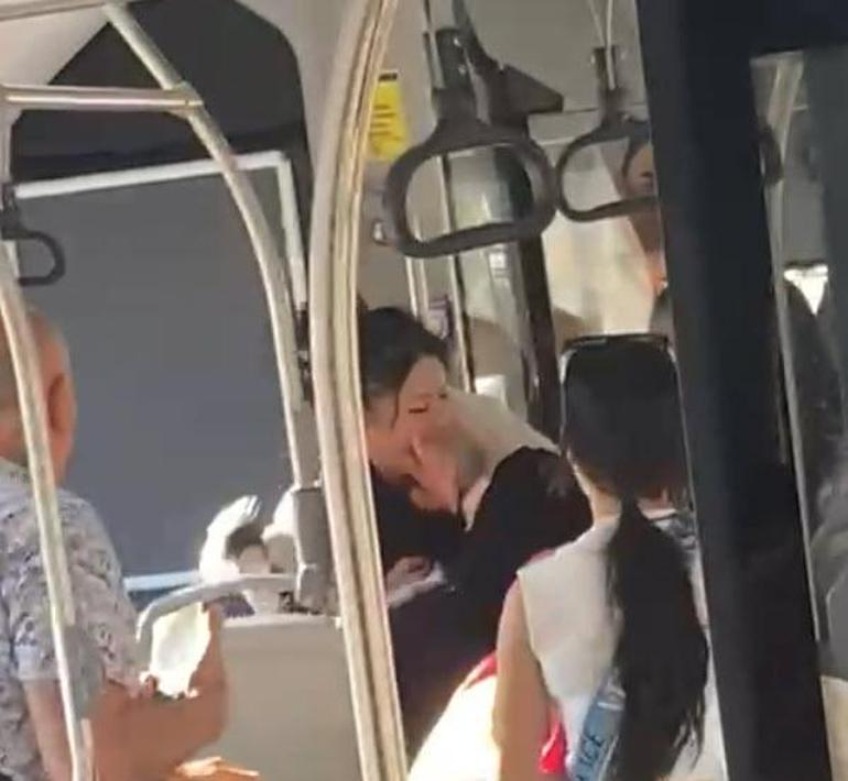 Denizlide belediye otobüsünde kavga; 1 gözaltı