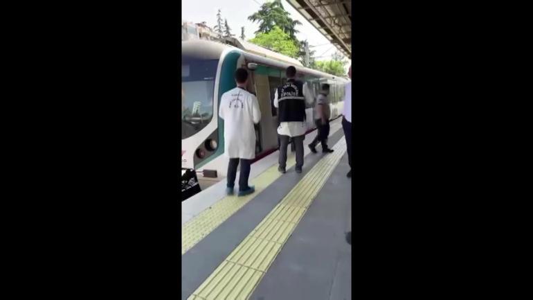 Marmarayda bir kişi raylara atlayarak intihar etti; seferlerde aksama yaşandı