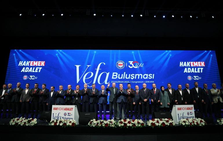 Cumhurbaşkanı Erdoğan: Dağın arkasındaki tehlikeleri gören bir bakış açısıyla hareket ediyoruz