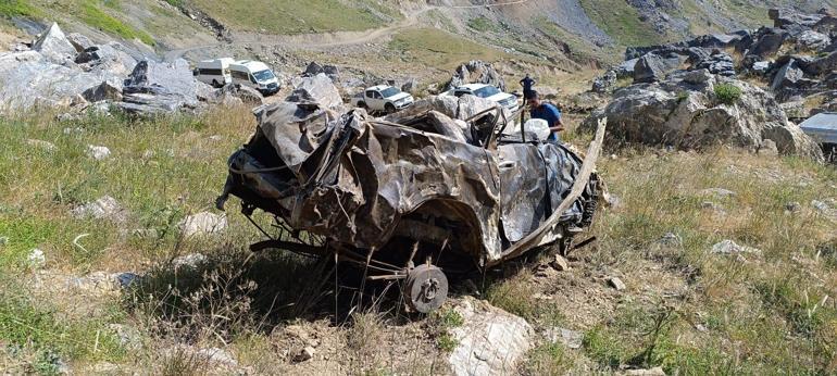 Batmanda bilirkişi ekibinin otomobili, şarampole yuvarlandı: 5 ölü
