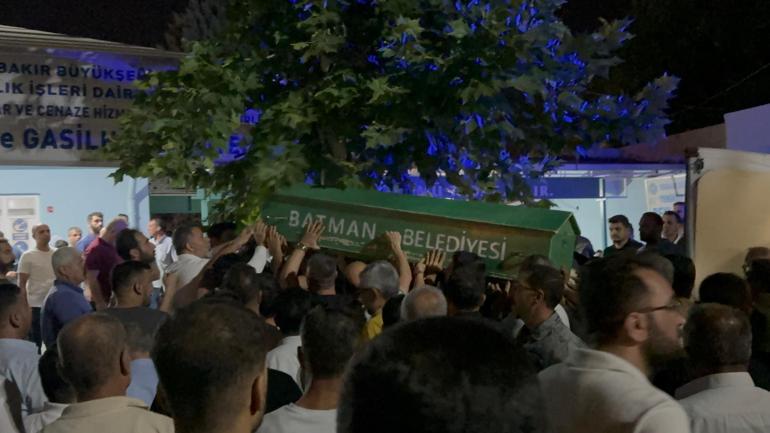 Batmanda bilirkişi ekibinin otomobili, şarampole yuvarlandı: 5 ölü