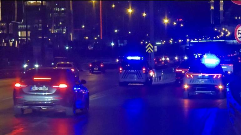 Ümraniyede, cipin arkadan çarptığı taksinin şoförü öldü