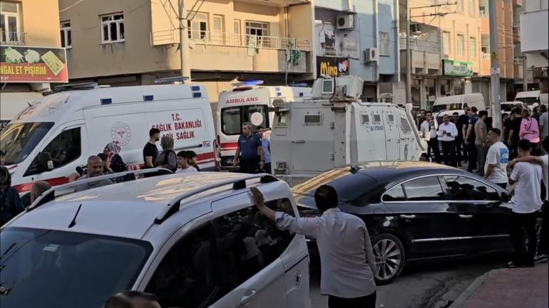 Nusaybinde silah ve sopalı kavga kamerada; 3 yaralı