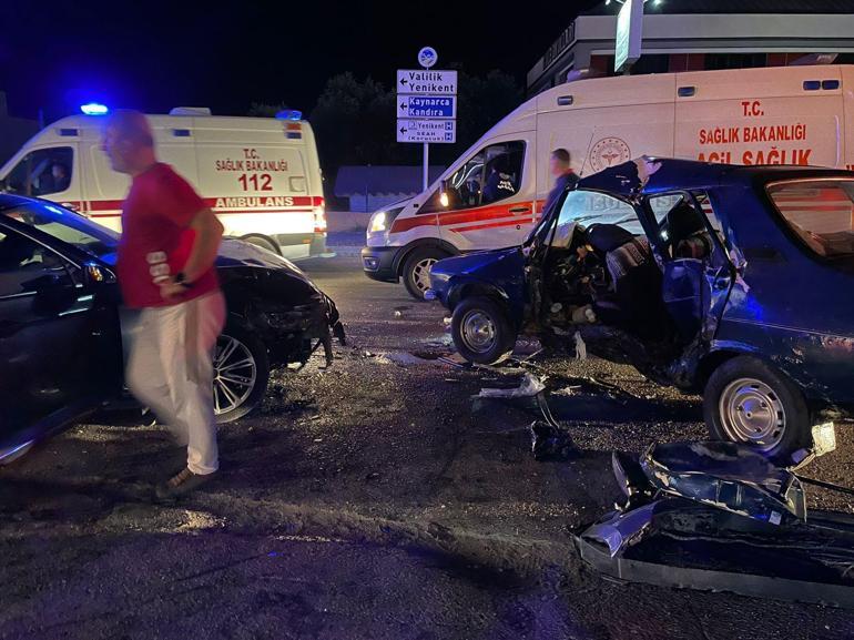 Sakaryada 2 otomobil çarpıştı; 5 yaralı