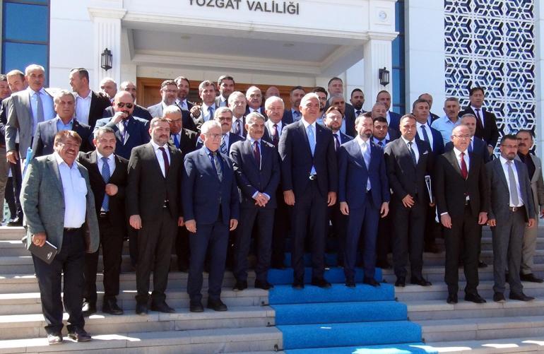 Bakan Ersoy, Yozgatta belediye başkanları ile toplantı yaptı