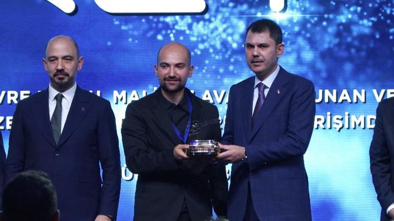 Bakan Kurum : Yıl sonuna kadar evine girmeyen depremzede bırakmayacağız