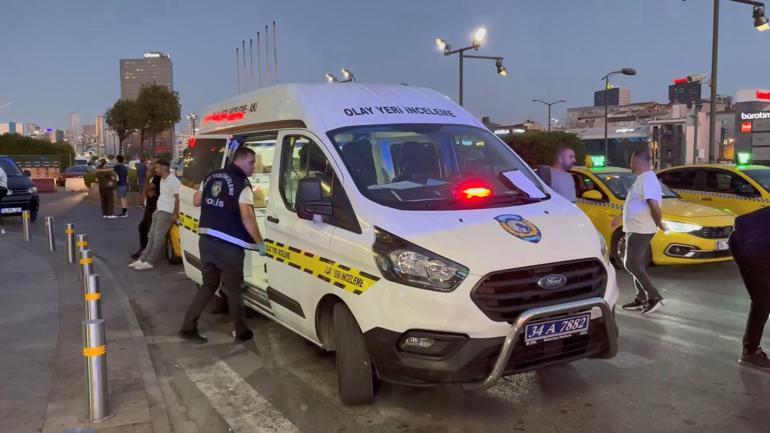 Başakşehir’de AVM önünde silahlı saldırıya uğrayan kişi yaralandı