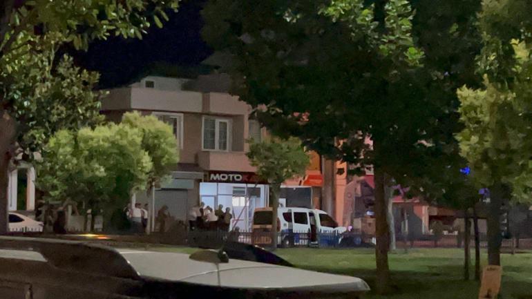 Yakalama kararı bulunan şüpheli, polise ateş açıp iş yerine saklandı; Müzakereci polis 6 saat sonra ikna etti