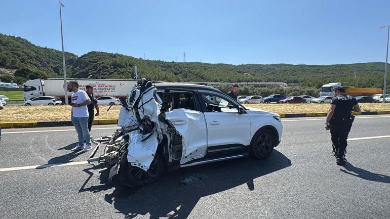 Beton mikseri otomobile çarptı; 2si ağır 4 yaralı