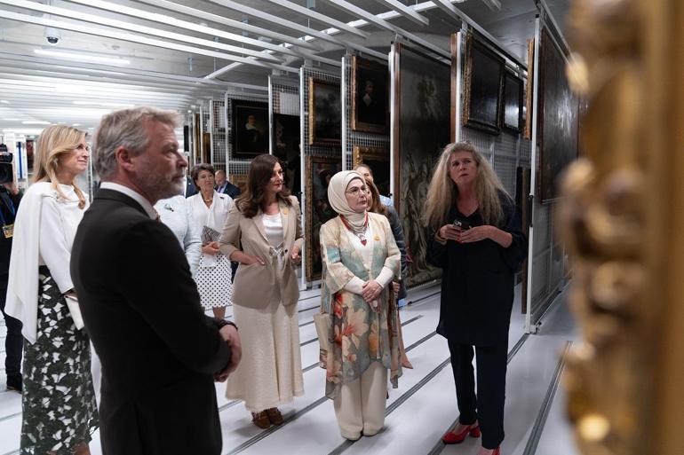 Emine Erdoğan, Hollanda Kraliçesi Cerrutinin ev sahipliğinde lider eşleriyle bir araya geldi