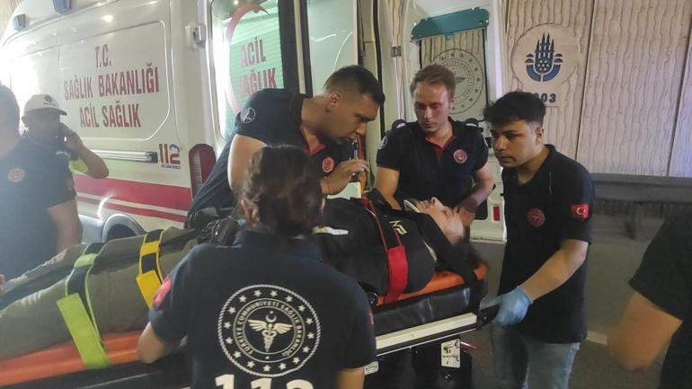 Beşiktaşta otomobile çarpan motosiklet sürücüsü yola savruldu