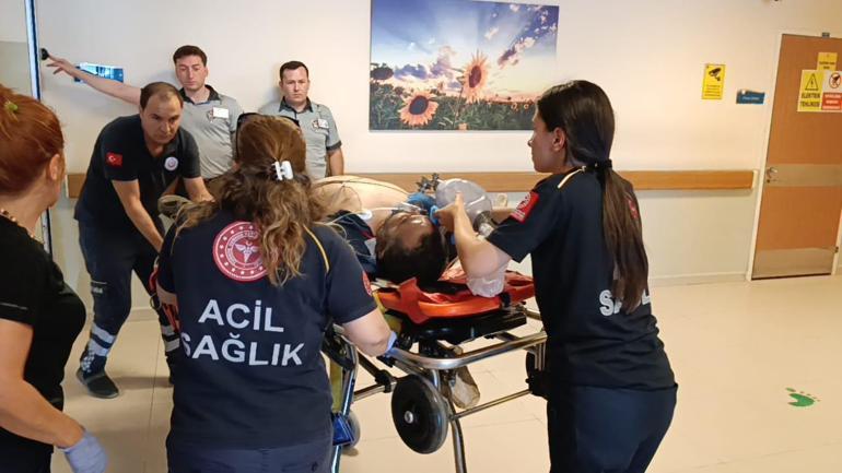 Tamir ettiği çatının çökmesiyle düşen usta ağır yaralandı