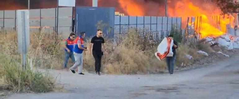 Bursada plastik fabrikasında çıkan yangın söndürüldü