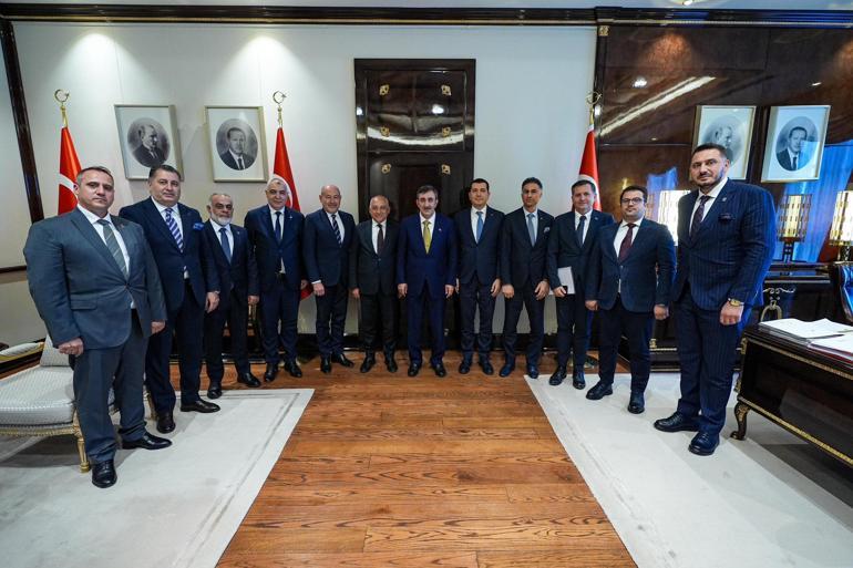 Cumhurbaşkanı Yardımcısı Yılmaz, ATO yönetimiyle görüştü