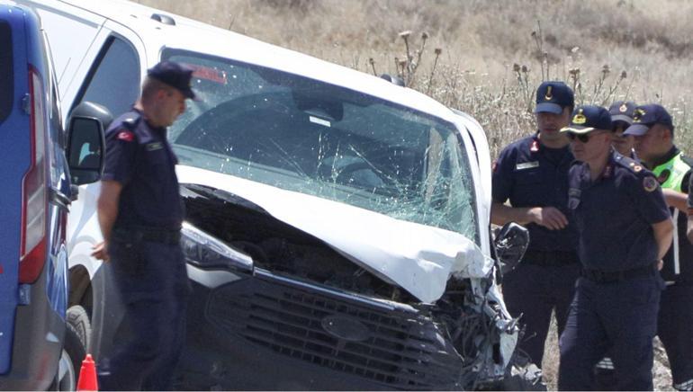 Ankarada hafif ticari araçla otomobil çarpıştı: 1 ölü, 1 yaralı