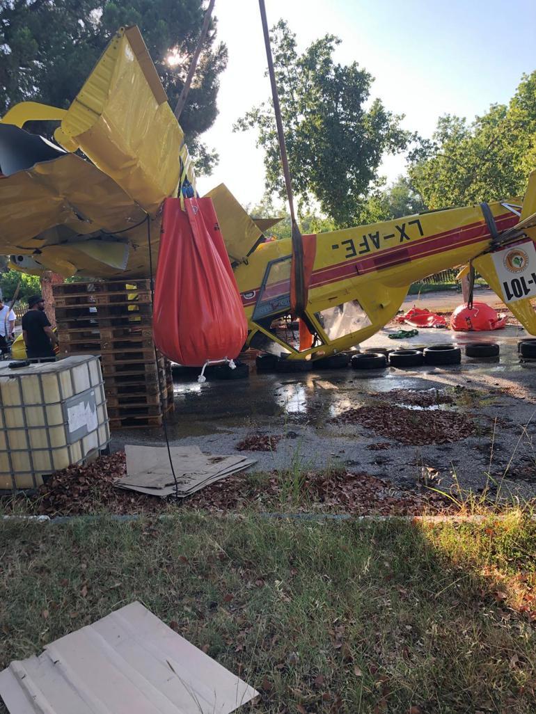 Adanada göle düşen yangın söndürme uçağının enkazı çıkarıldı