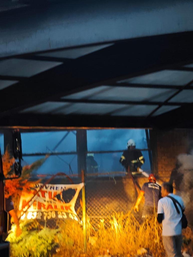 Sakaryada kafede çıkan yangın korkuttu