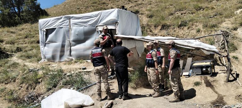 Erzurumda taş ocağında göçük: 3 ölü