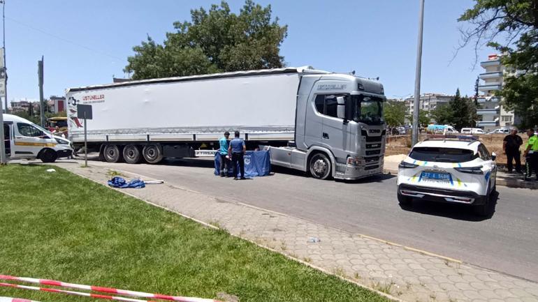 TIR’ın çarptığı motosikletteki 2 kişi öldü