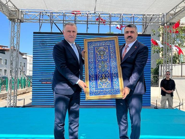 Bakan Bak: Projeler, belediyelerle işbirliği yaptığımızda çok daha güçlü oluyor