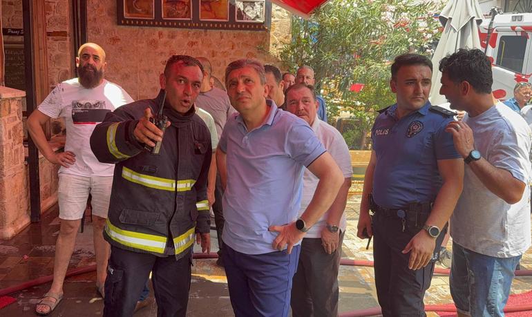 Antalyada tarihi Kaleiçi semtinde yangın