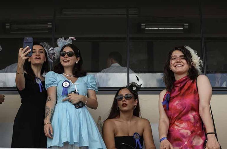 Ünlüler, 99. Gazi Koşusu’nu Hipodrom.com locasından izledi