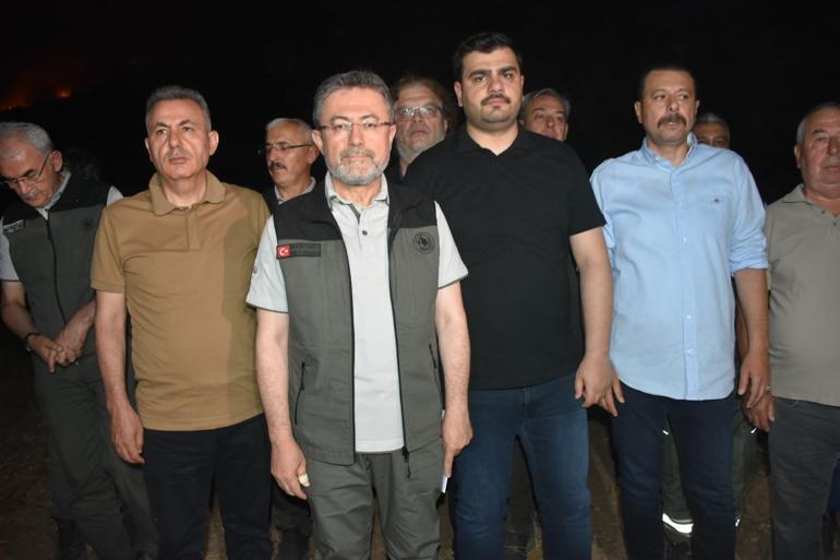 İzmirde 2 ayrı noktada orman yangını