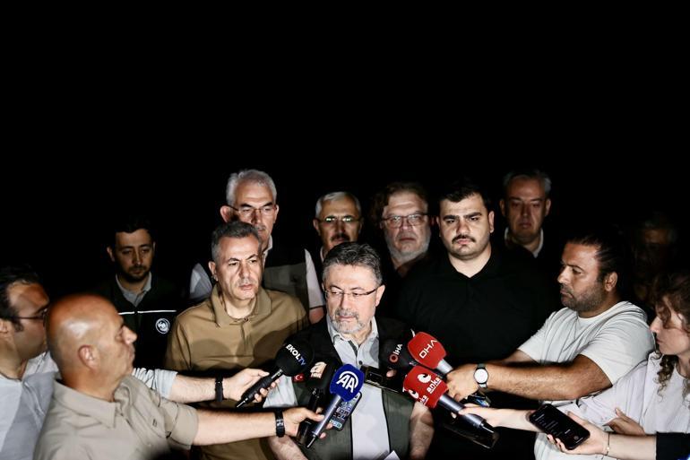 İzmirde 2 ayrı noktada orman yangını