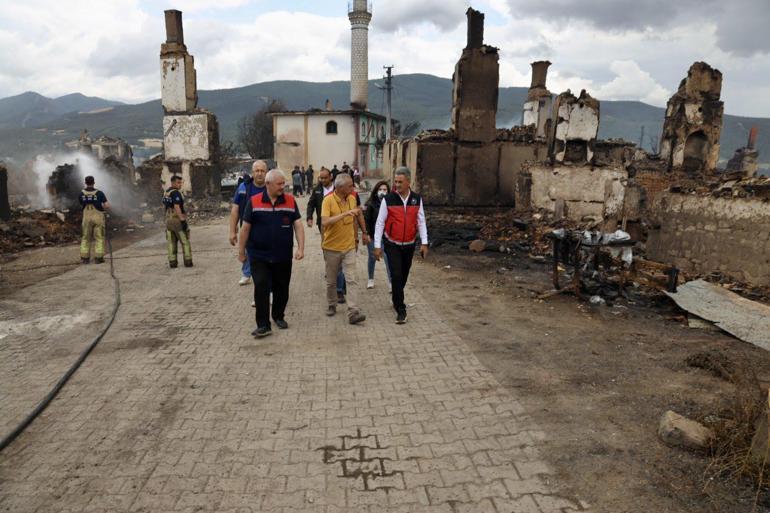 Bilecik’teki yangında 51 kişi dumandan etkilendi, 100 bina ve 118 bağımsız bölüm hasar gördü