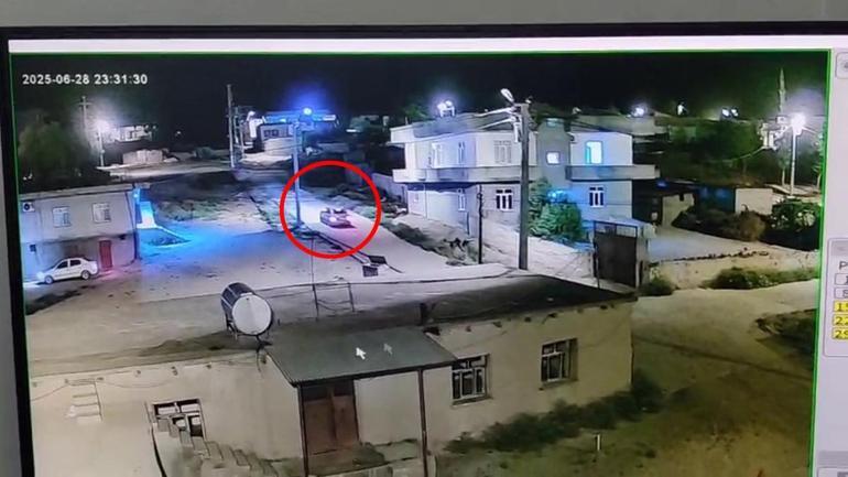 Evinin bahçesindeki kadının husumetlileri tarafından öldürüldüğü silahlı saldırı kamerada