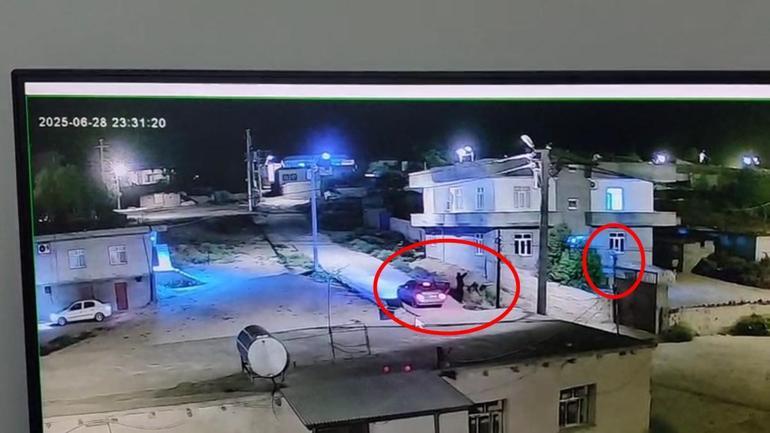 Evinin bahçesindeki kadının husumetlileri tarafından öldürüldüğü silahlı saldırı kamerada