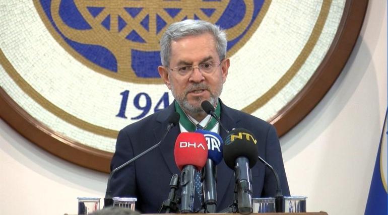 Ankara Üniversitesi Rektörü Ünüvara Macaristandan Liyakat Nişanı