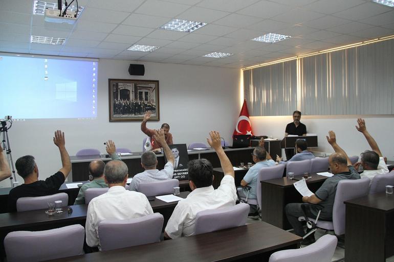 Eski Manisa Büyükşehir Belediye Başkanı Mimar Ferdi Zeyrek’in adı spor tesisine verildi