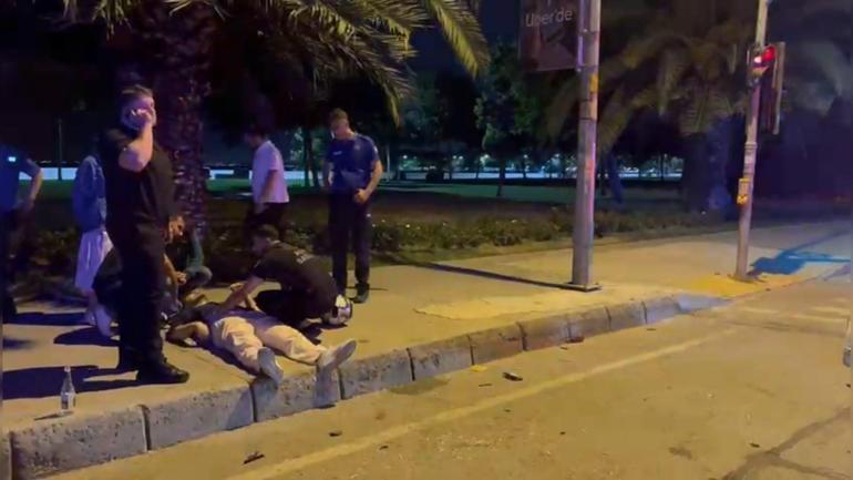 Kadıköy’de motosiklet ile otomobil çarpıştı: 2 yaralı