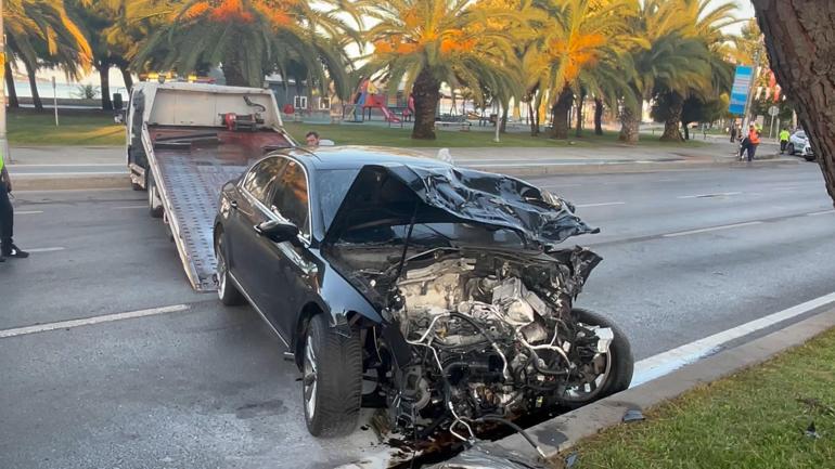 Kartal’da iki otomobil çarpıştı: 1’i ağır 3 yaralı